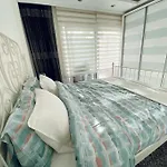 Apartamento Hygge Flat With Heated Floors & Sunny Balcony! *