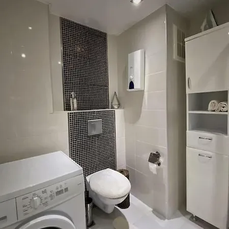 Апартаменти Hygge Flat With Heated Floors & Sunny Balcony!